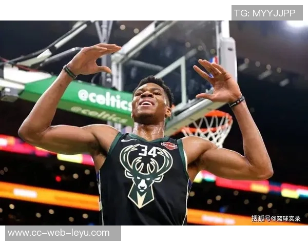 同年获得DPOYMVPFMVP的阿贾中投绝杀助力王牌夺得冠军点 同年获得DPOYMVPFMVP的阿贾中投绝杀助力王牌夺得冠军点