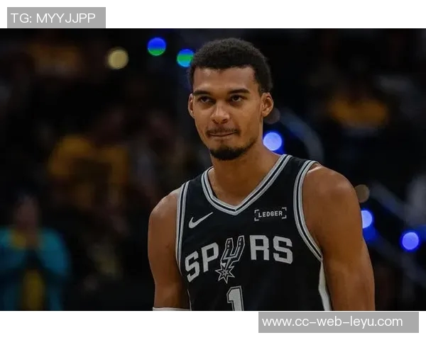 露天看台评选前100球员75至51名榜单揭晓弗拉格小里追梦乔治精彩表现 露天看台评选前100球员75至51名榜单揭晓弗拉格小里追梦乔治精彩表现