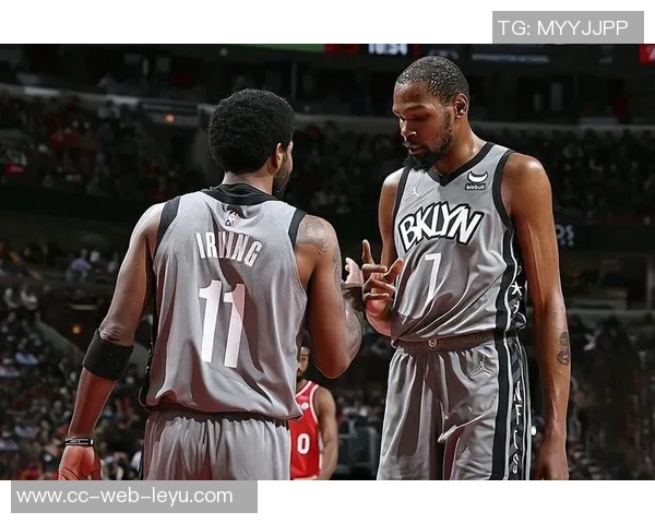 雷吉米勒呼吁退役威少杜兰特球衣伊巴卡哈登同样应获尊重 雷吉米勒呼吁退役威少杜兰特球衣伊巴卡哈登同样应获尊重