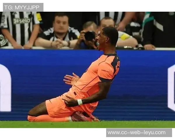 巴萨瞄准23岁前锋阿斯拉尼本赛季表现出色身价800万欧