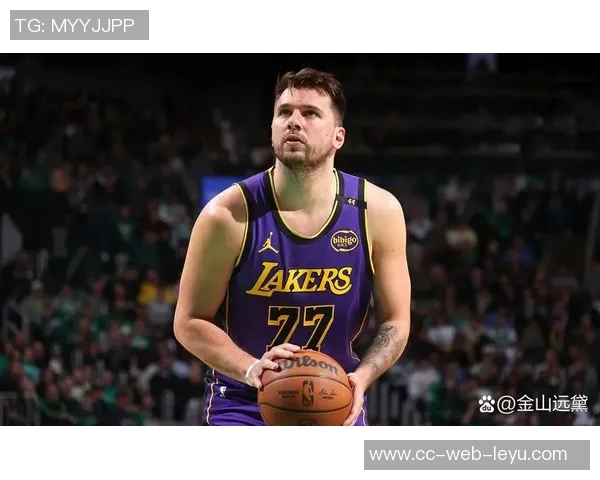 艾顿谈东契奇与里夫斯的球风对比认为前者似保罗后者如布克