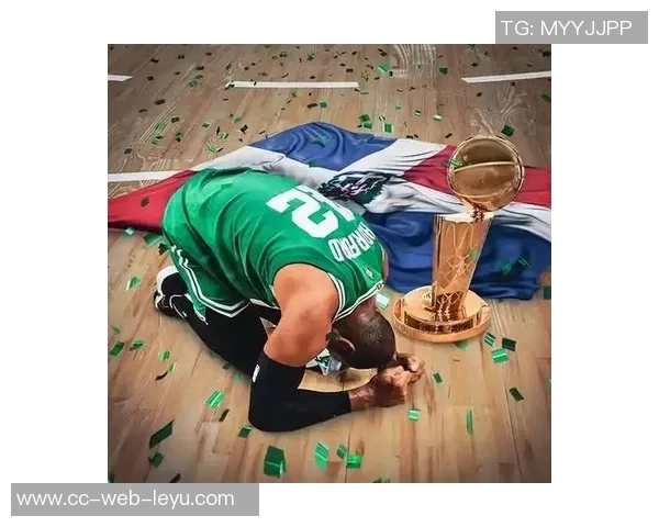 霍福德签署两年1200万美元合同含15交易保证金细节分析 霍福德签署两年1200万美元合同含15交易保证金细节分析