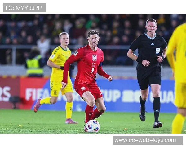 莱万伤情未明能否出战国家德比引发关注